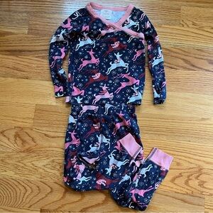 Hanna Andersson reindeer print pajamas size 4